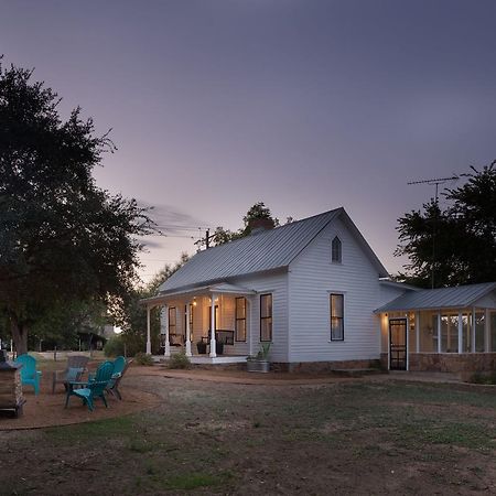 Mustard Seed B&B On The Llano エクステリア 写真